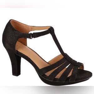 Naturalizer Black Strappy Heels